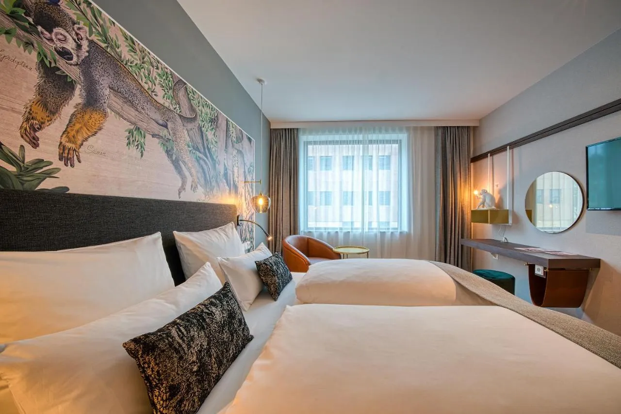 Ninetynine Amsterdam Aiport, Trademark Collection By Wyndham Hotell Hoofddorp